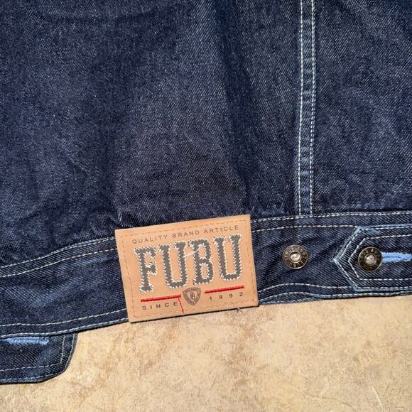 Fubu Vintage 1990’s Men’s Blue Denim Trucker Jean Jacket Size XL - Picture 9 of 15